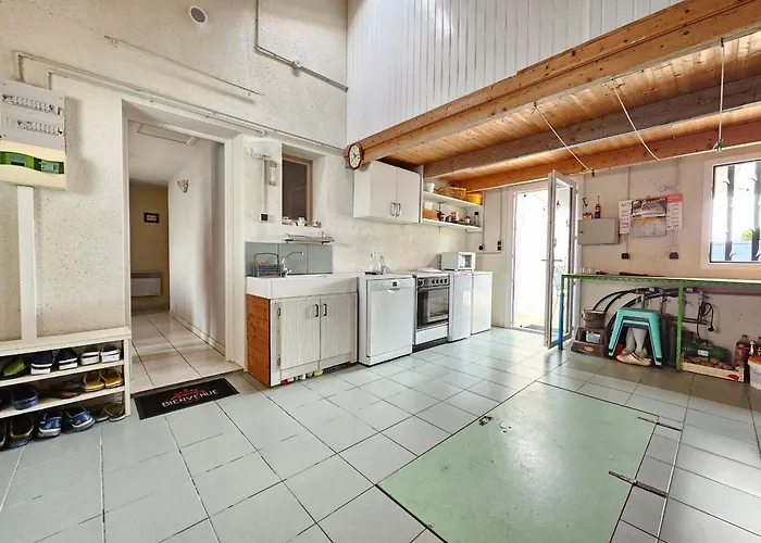 Maison Confortable Pour 6 Personnes, Animaux Admis, Proche - Fr-1-476-63